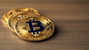 🔥 بیت‌کوین تحت فشار ETFها و ریسک‌های ژئوپلیتیک